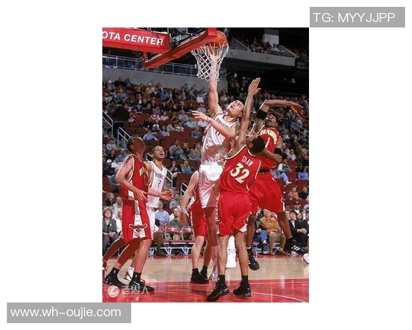 姚明2017年正式退役回顾：传奇篮球生涯的辉煌与挑战